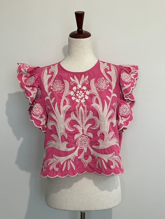 THML Tops - THML Pink Embroidered Ruffle Sleeve Top Size Small EUC